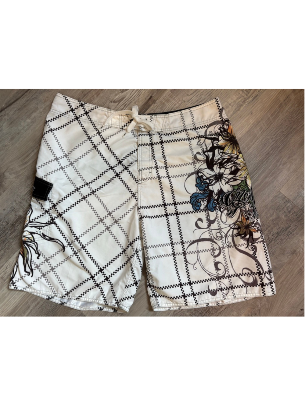 Vintage O'Neill Y2K Board Shorts White Plaid Grid Floral Graphic Size 36